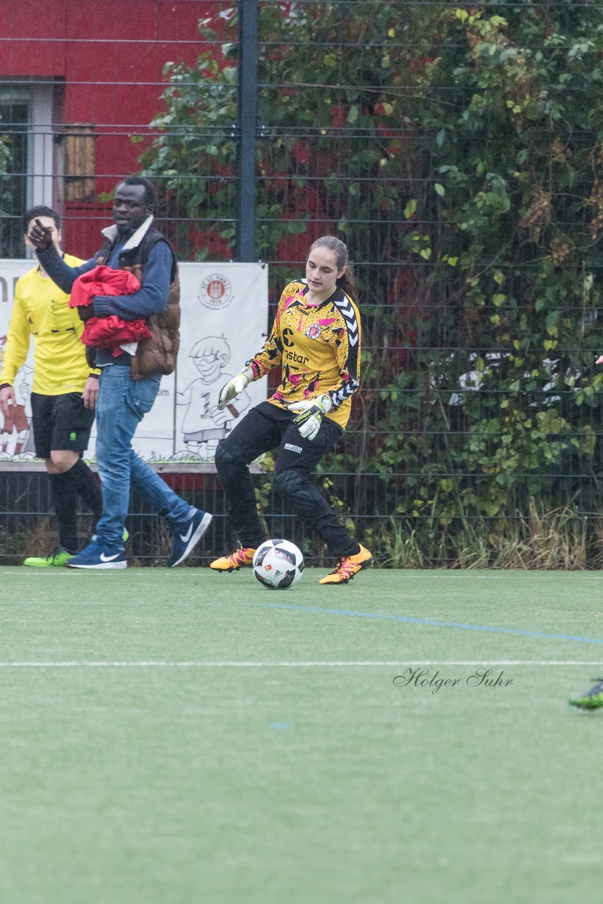 Bild 215 - B-Juniorinnen FC St.Pauli . Braedstrup IF : Ergebnis: 4:1